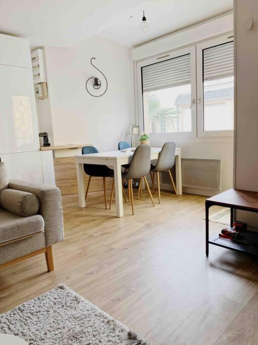 Maison Calme Et Cosy Aux Portes De Paris イヴリー＝シュル＝セーヌ エクステリア 写真